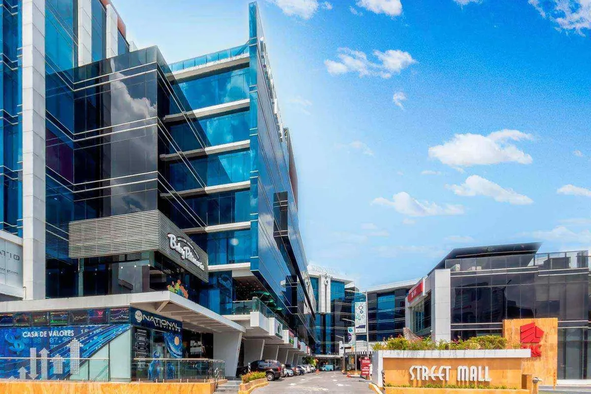 Edificio Street Mall en San Francisco, Ciudad de Panamá, sede de Urbania Developer en Panamá